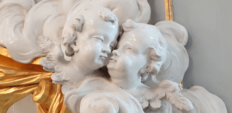 Stuckrosetten, Stuckleisten, Konsolen und Stuckprofile